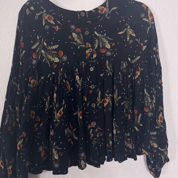 Holding Horses Anthropologie Black with Orange Floral Print Flowy Long Sleeve Bl - Picture 6 of 10
